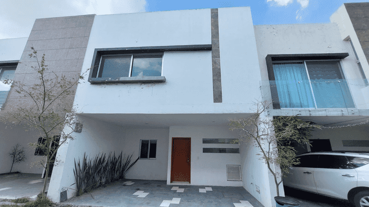 casa en venta calle aquiles serdan santa ana tepetitlan zapopan jalisco p6USuMn