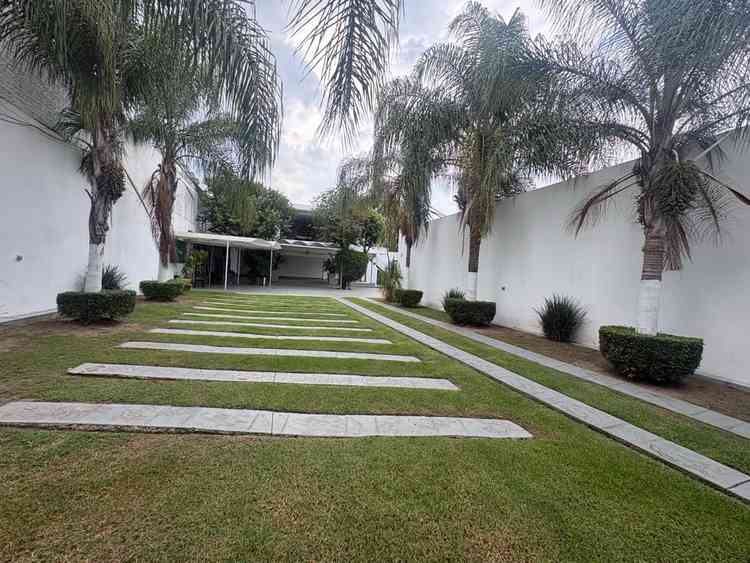 casa en venta calle agustin yanez pinar de la venta zapopan jalisco pOEJCFq